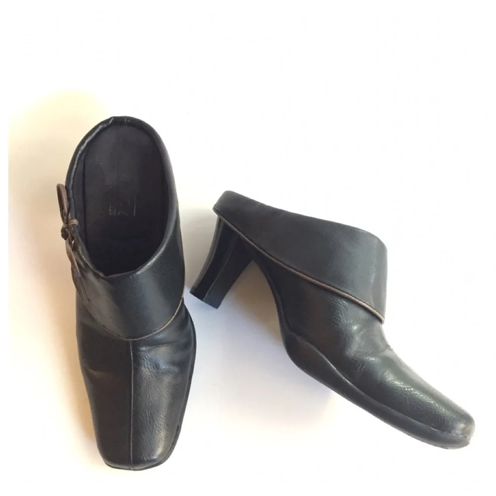 Black Aerosoles 2 1/2” Heels Slip On/Mules Casual Size 6B